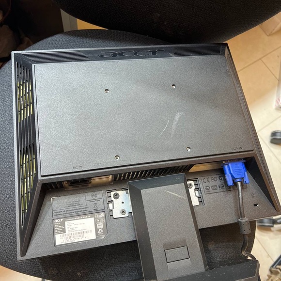 Acer V173 17” LCD Flat Panel VGA Computer Monitor- Tested, Working - Picture 7 of 10